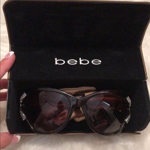 Bebe sunnies!